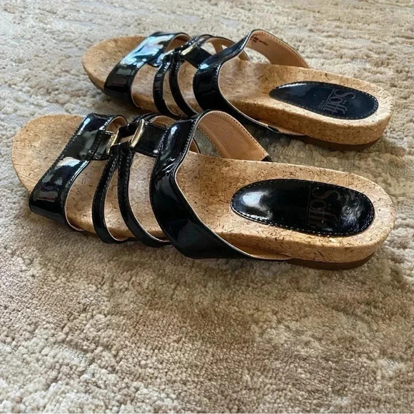 Sofft Patent Leather Cork Sole Flat Strappy Black Sandals Slides: 6.5 - Picture 3 of 8